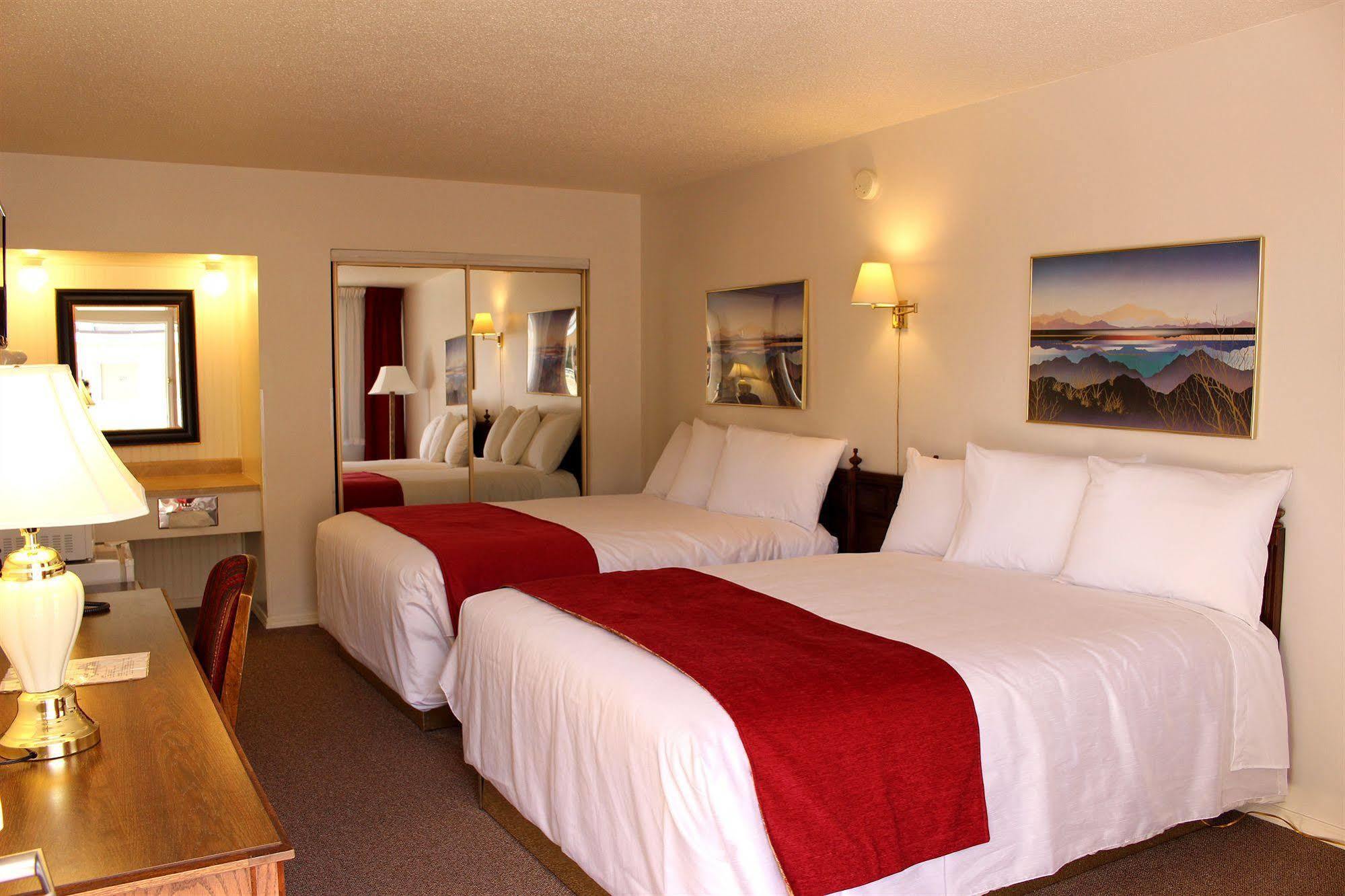 Sovana Inn Medford Exterior photo